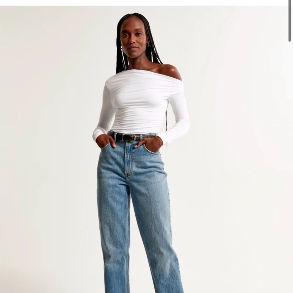 Abercrombie 90’s Straight High-Rise Jeans - Picture 1 of 5